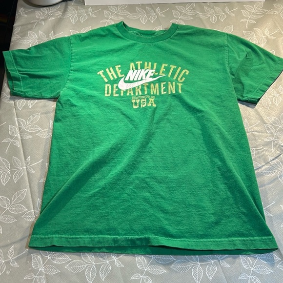 Men’s Nike T-Shirt - Picture 1 of 6